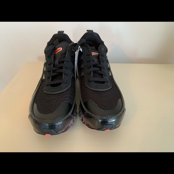 Hi I am selling brand new Adidas shoes microbounce - Picture 5 of 6